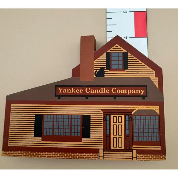 The Cats Meow Wooden Yankee Candle Co. Market Street Series 1989 Decorative Coll - Picture 7 of 7